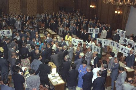 1992年6月15日|PKO法制定・施行20周年 : 内閣府国際平和協力本部事務。